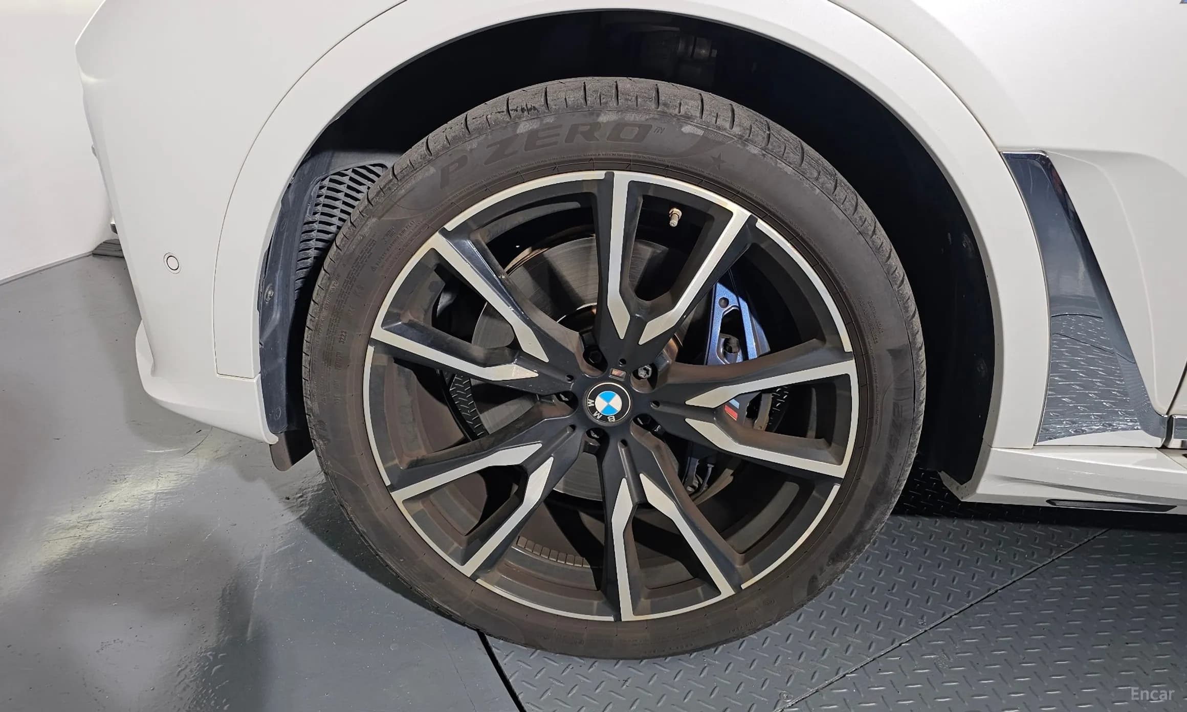 X7 (G07)