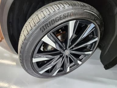 Crown crossover
