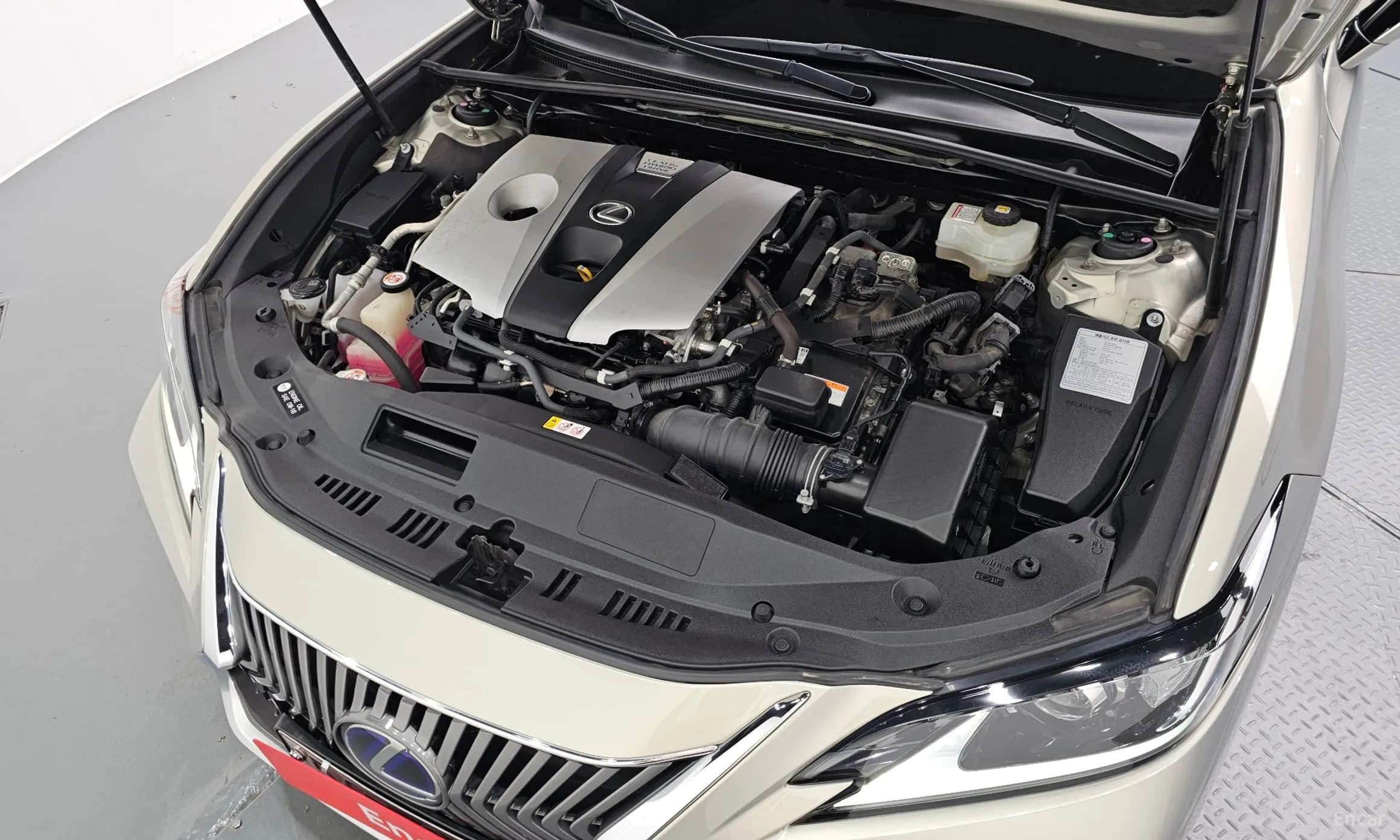 ES300h 7th Generation