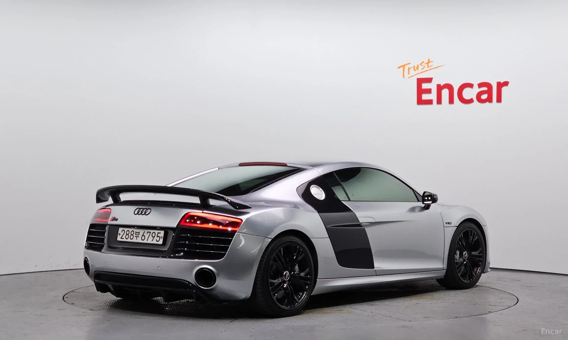 R8