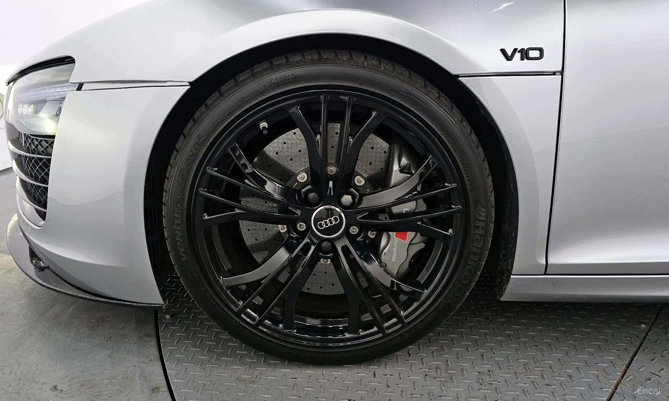 R8