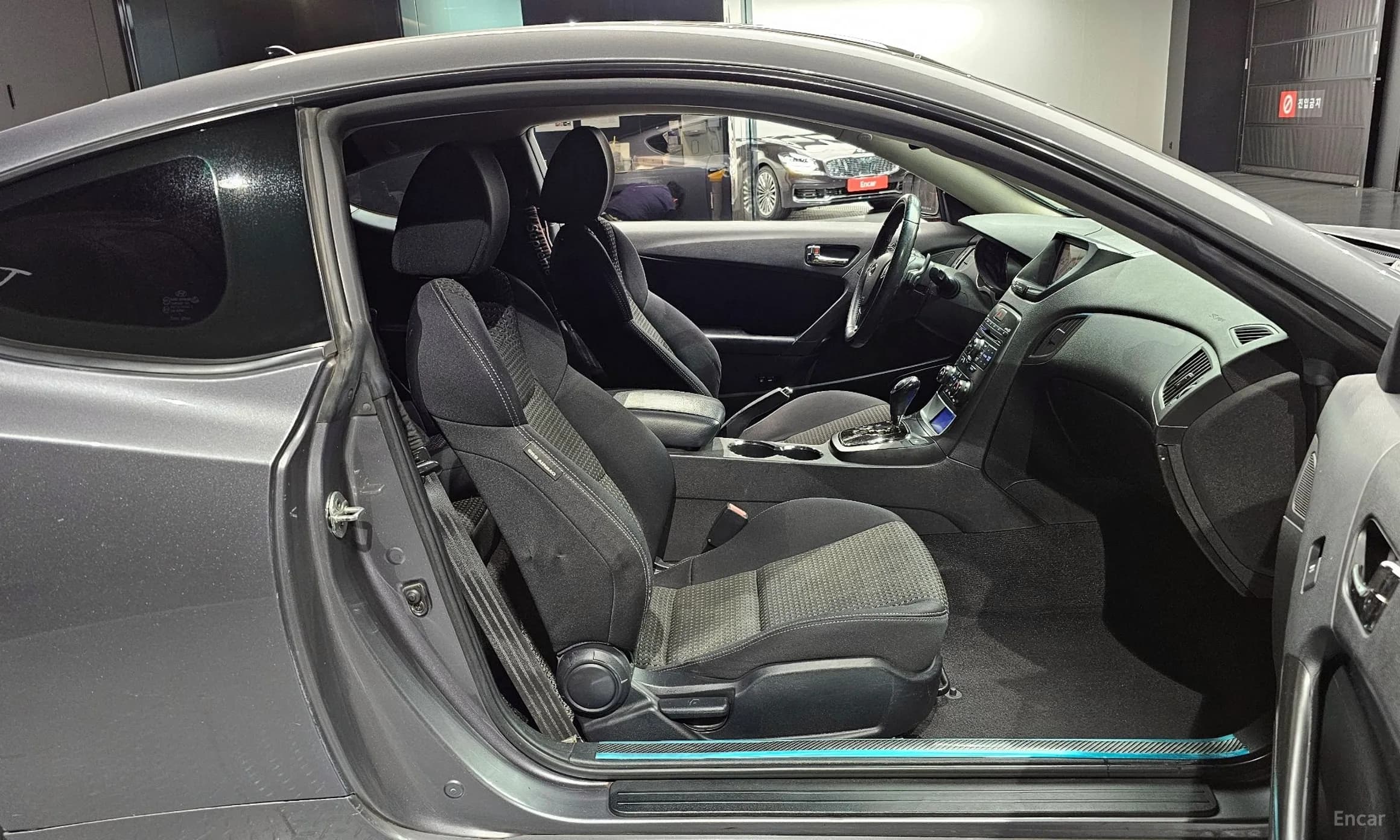 Genesis Coupe