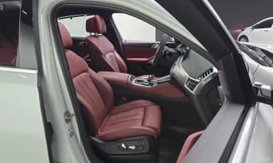 X6 (G06)