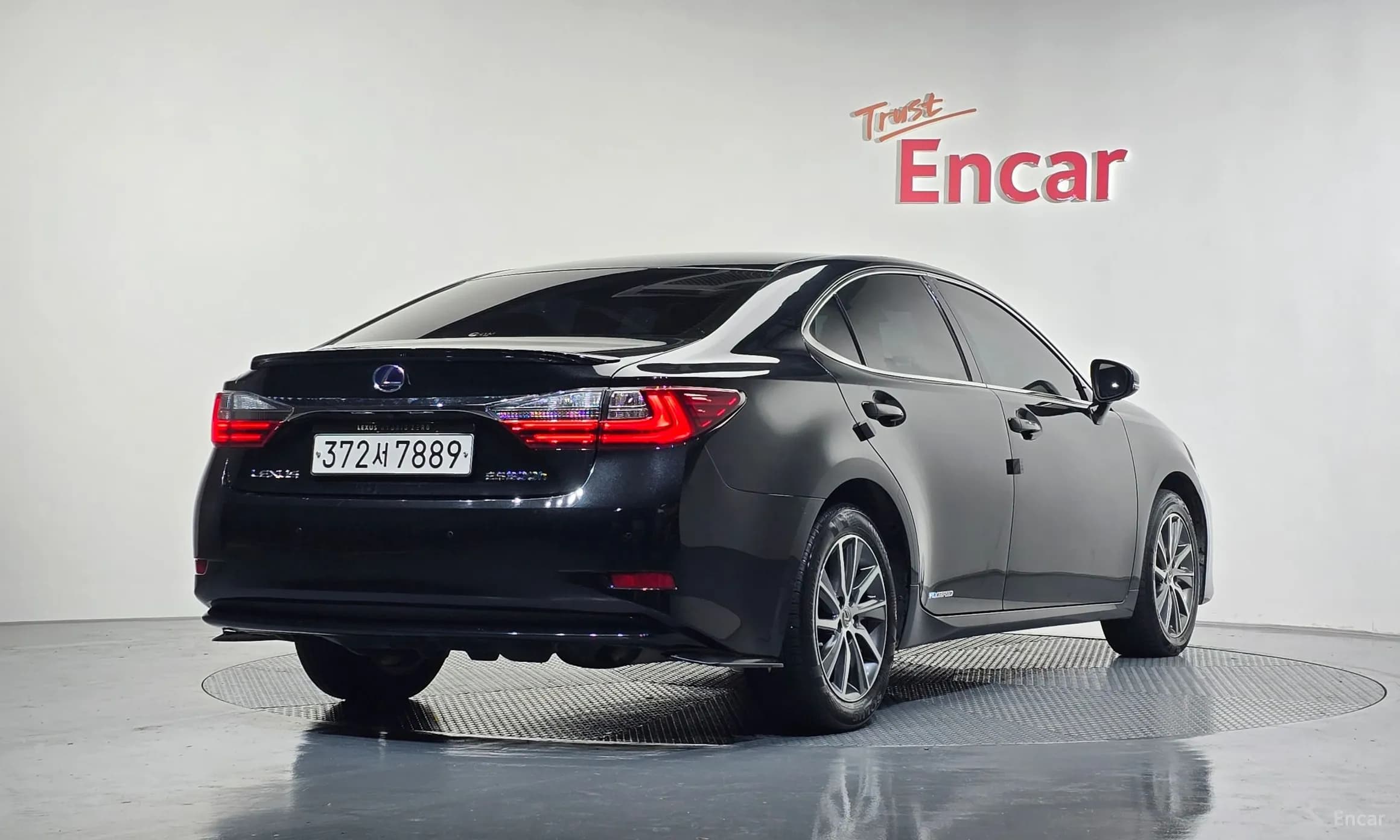 New ES300h