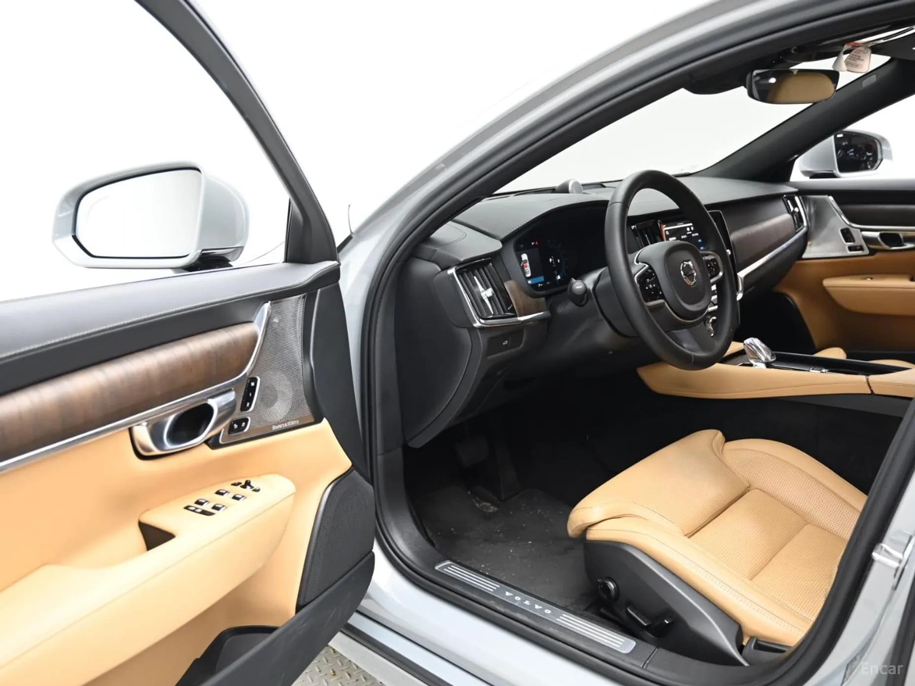 S90