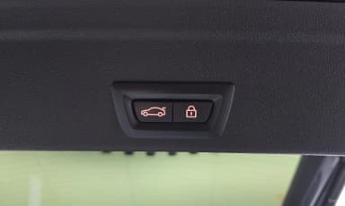 X6 (G06)