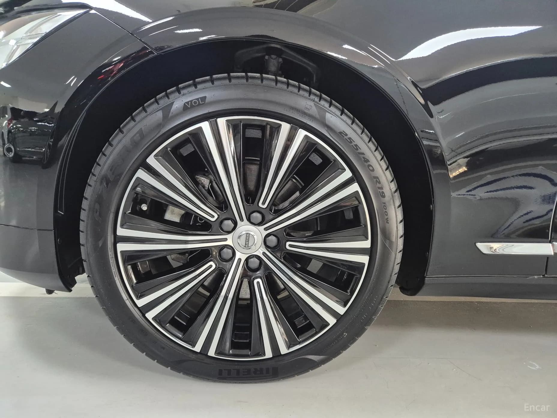 S90