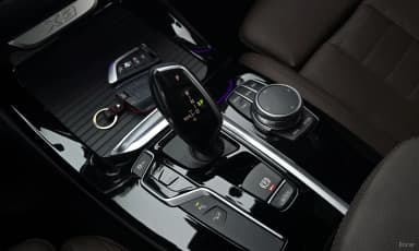 X3 (G01)