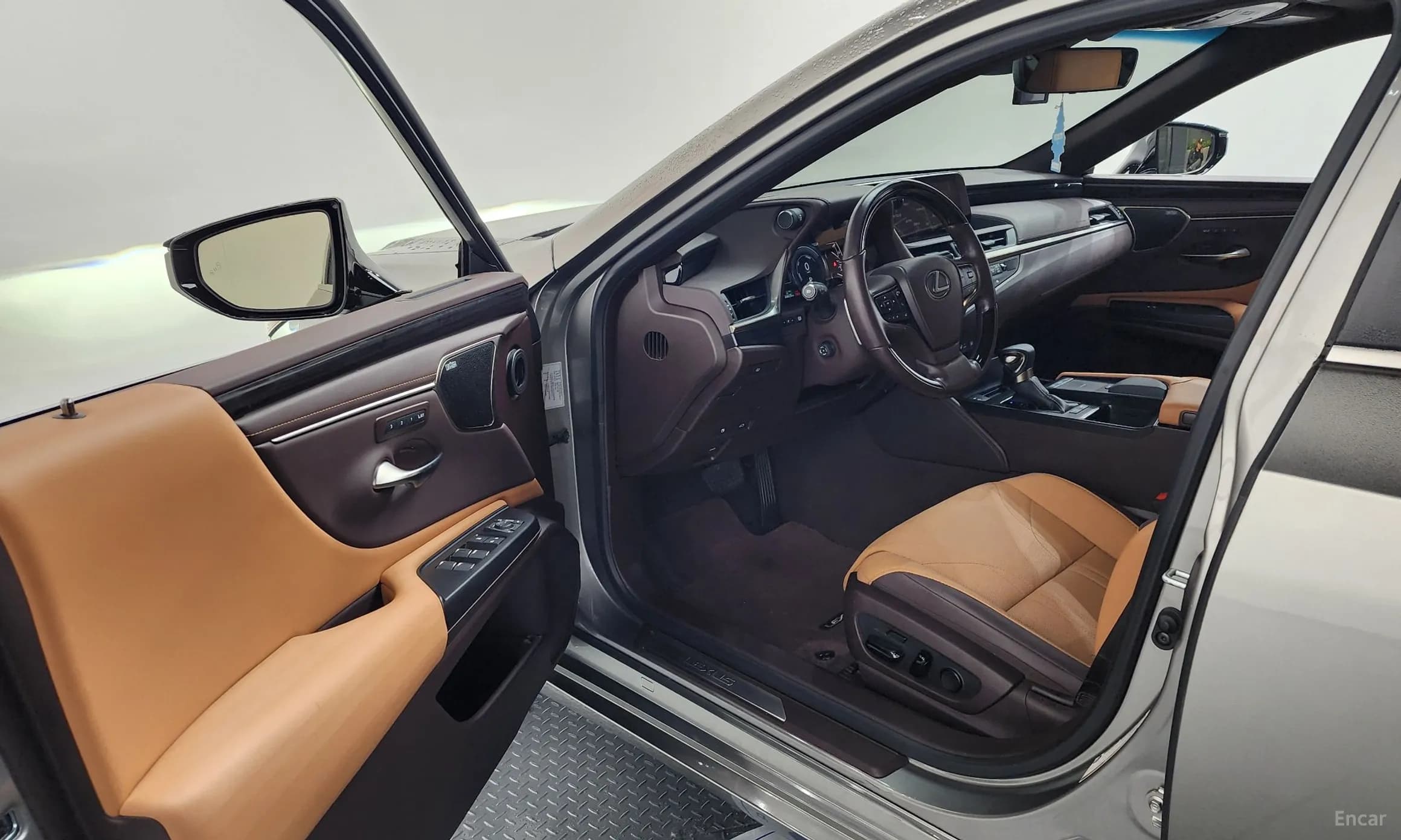 ES300h 7th Generation