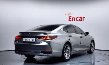 ES300h 7th Generation