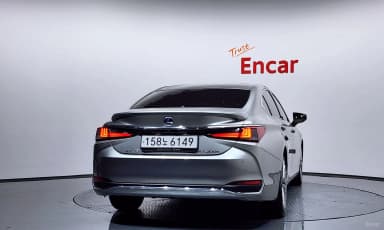 ES300h 7th Generation