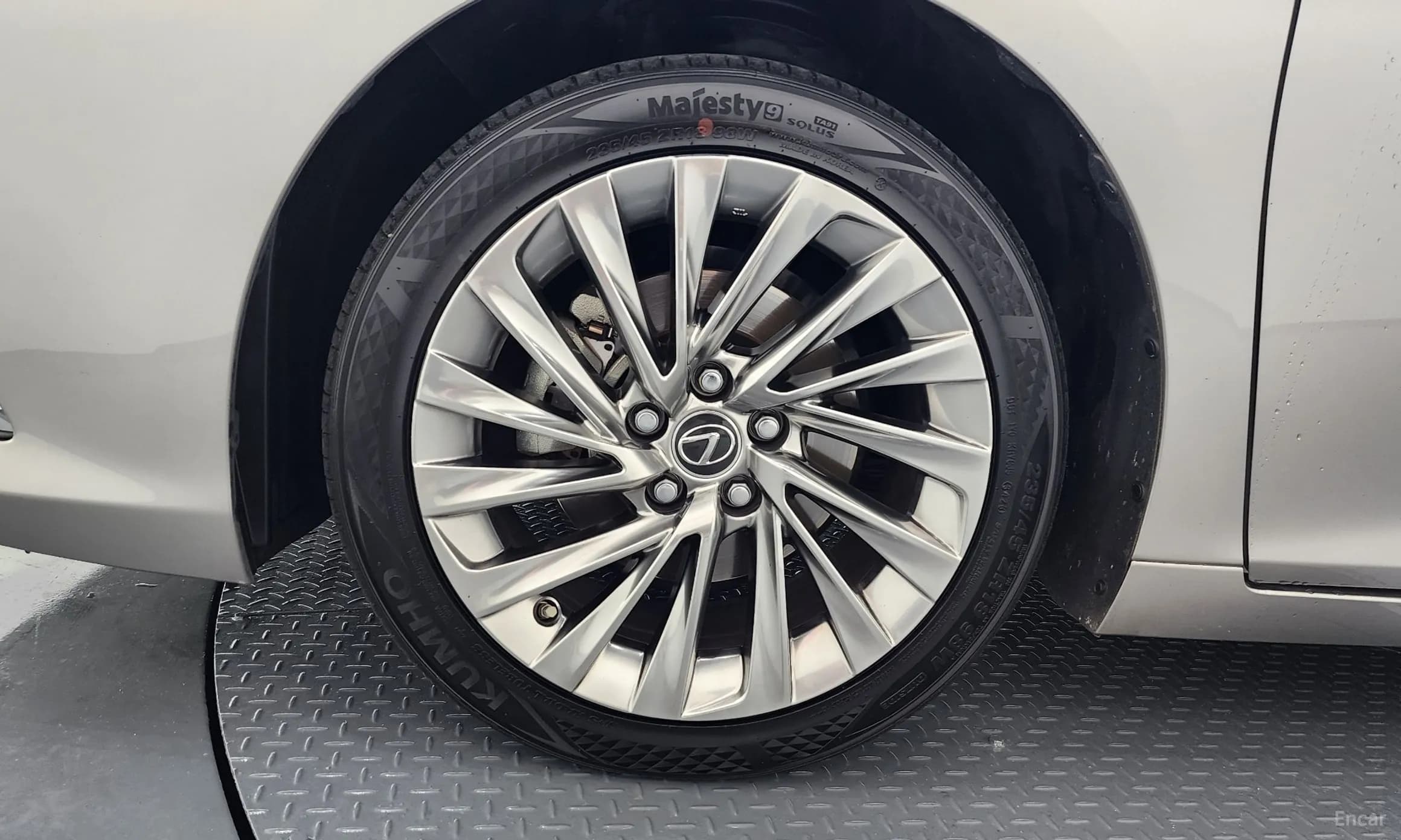ES300h 7th Generation
