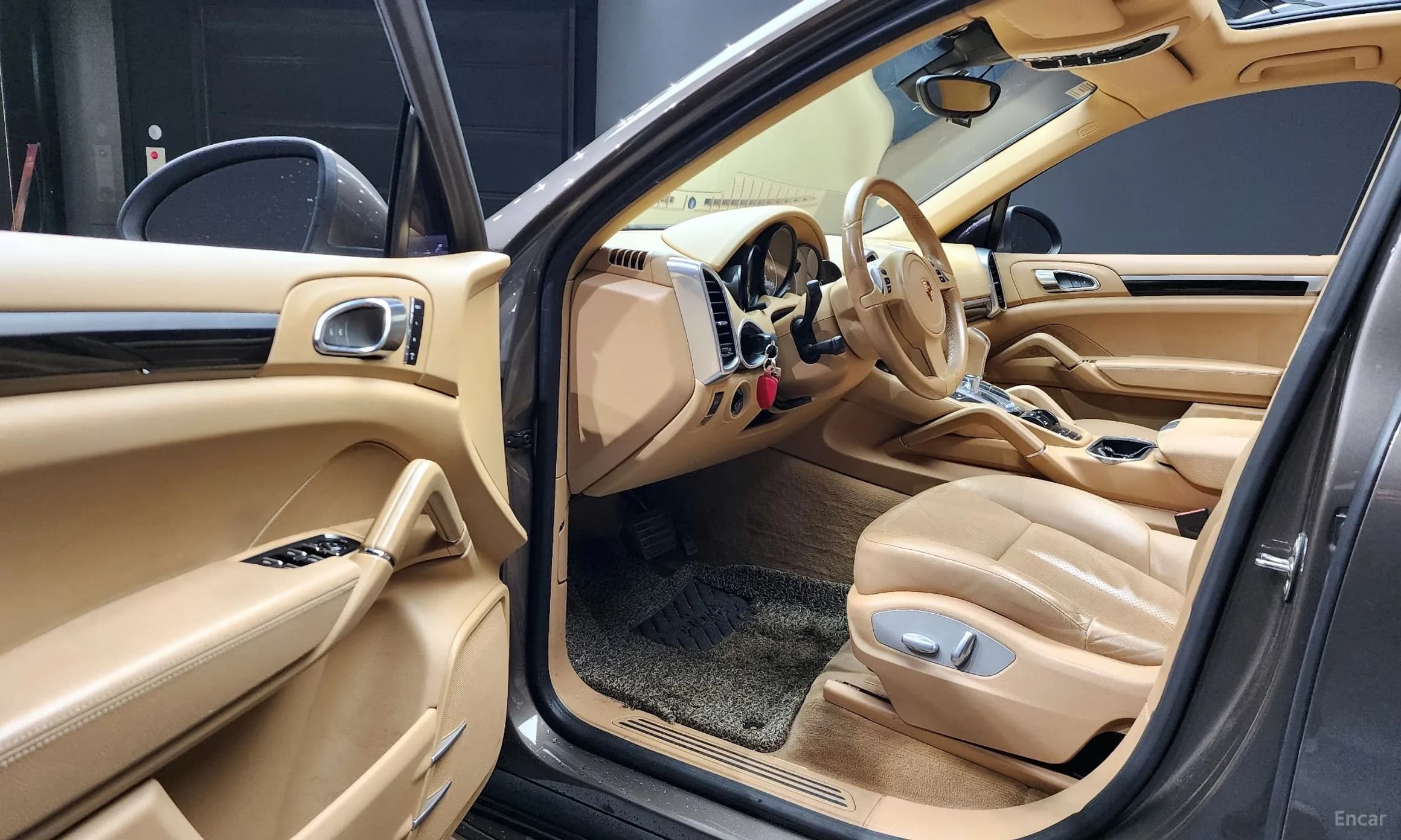New Cayenne