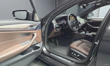 5 Series (G30)