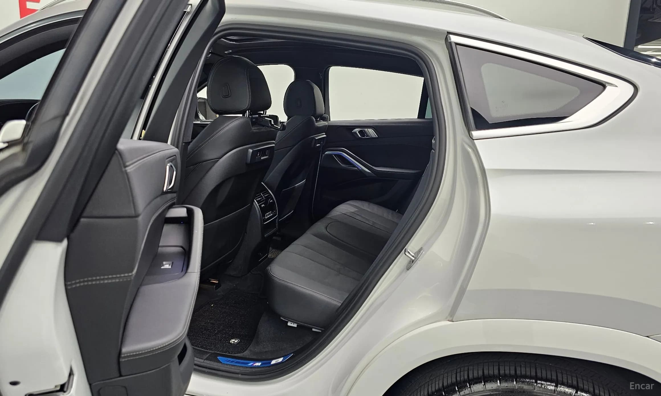 X6 (G06)