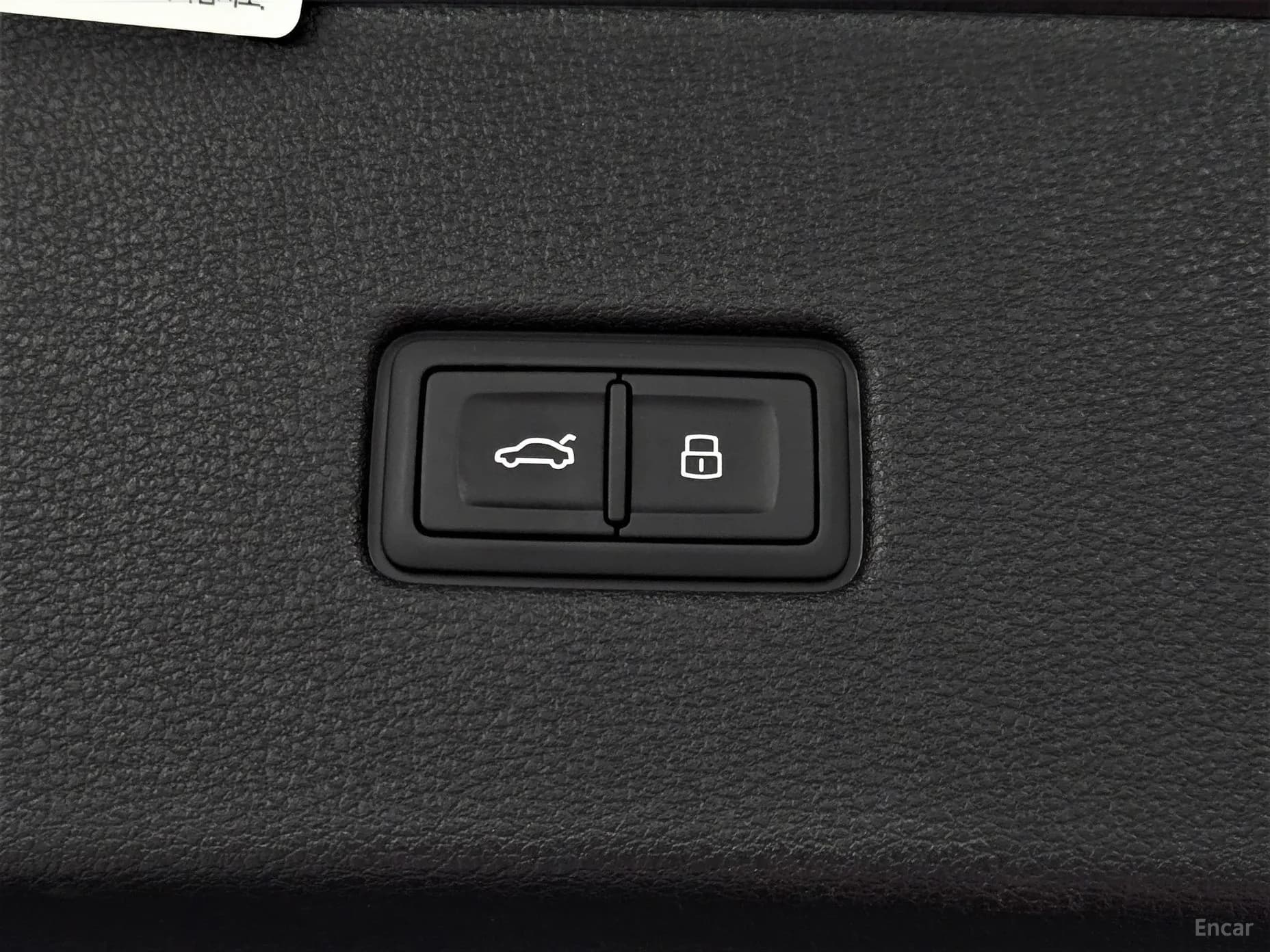 Q8 (4M)