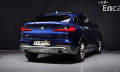 X4 (G02)