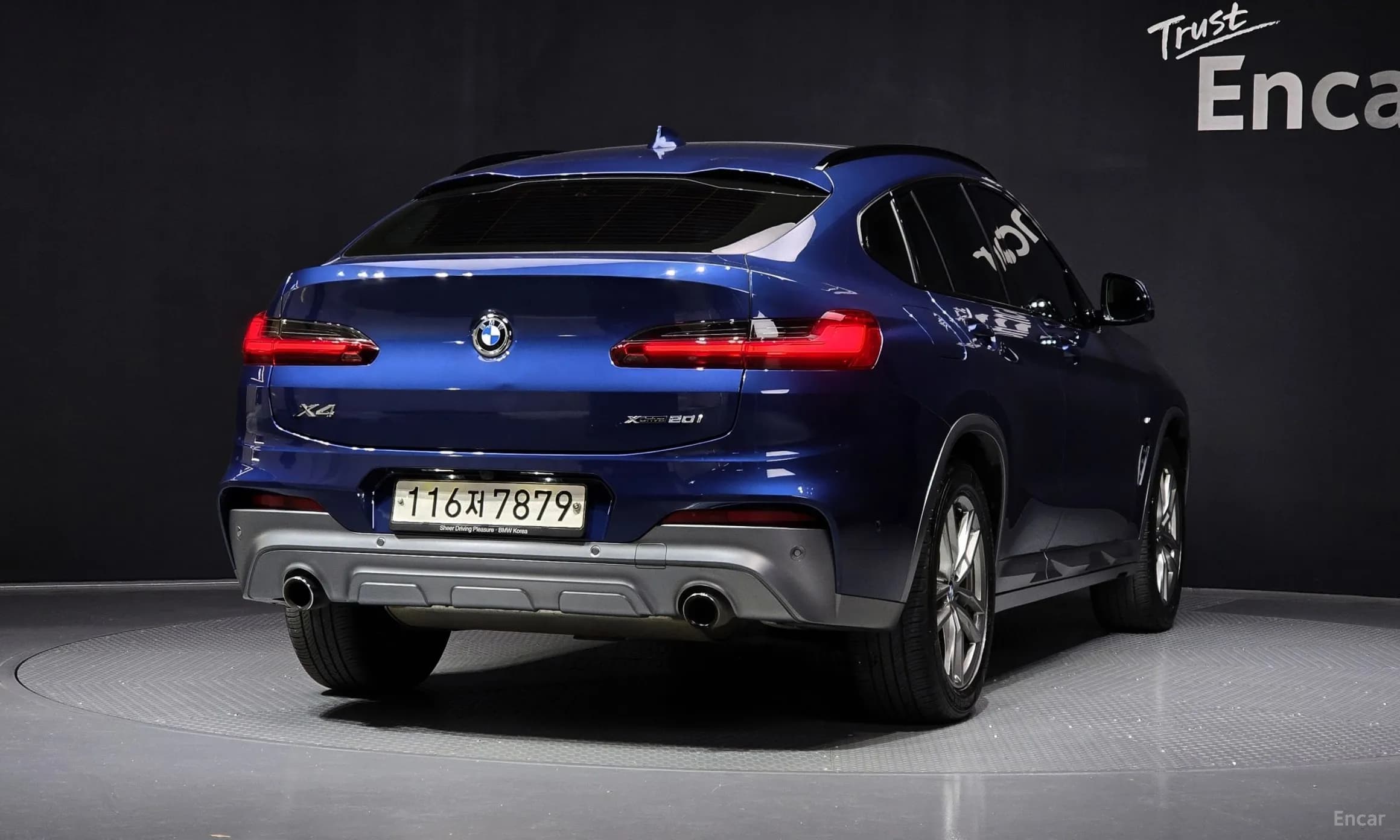 X4 (G02)