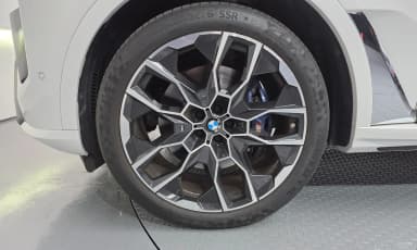 X7 (G07)