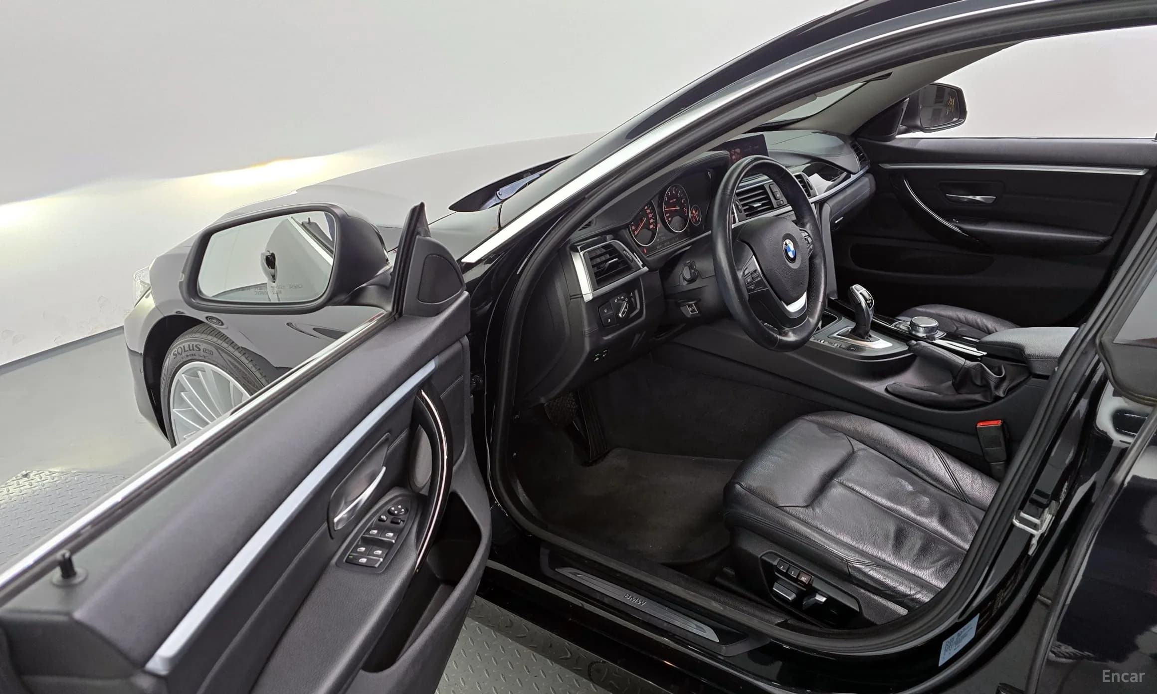 Series 4 (F32)