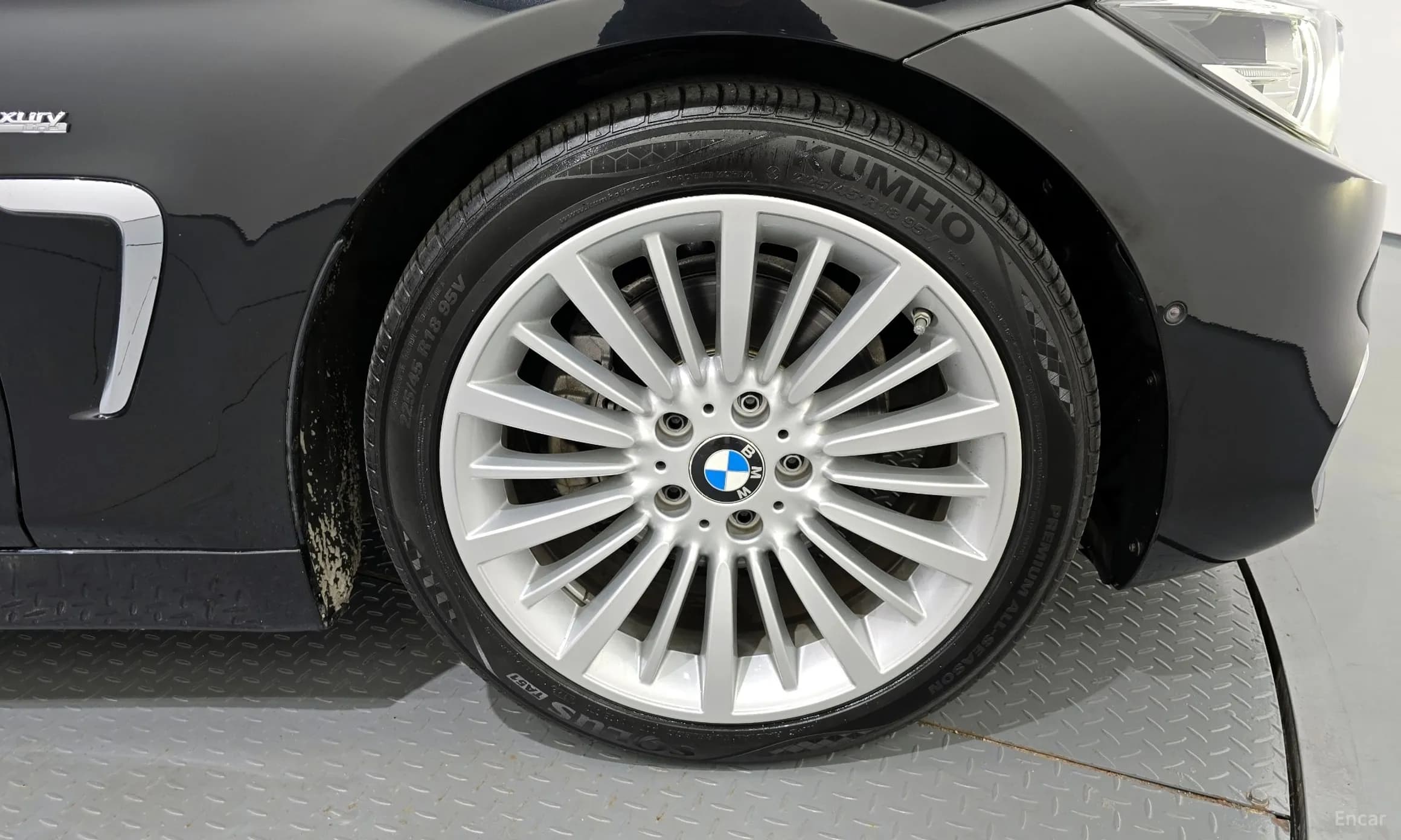 Series 4 (F32)