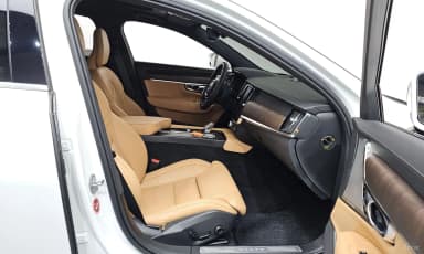 S90