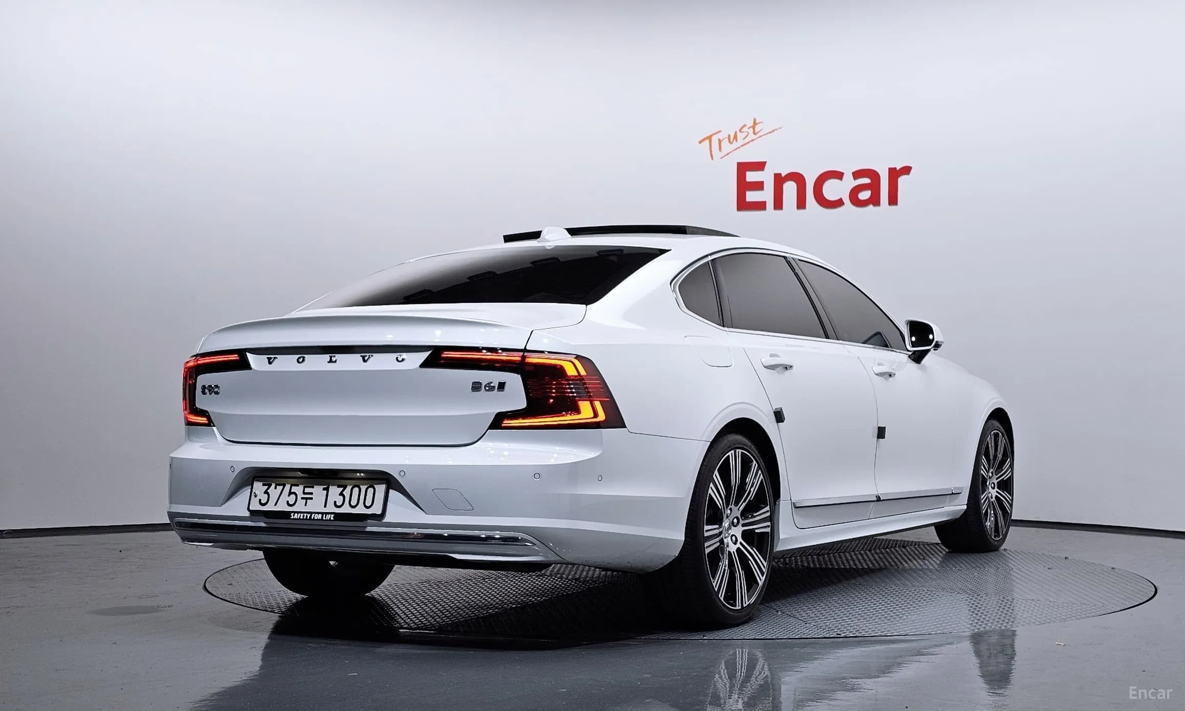 S90