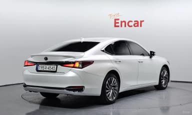ES300h 7th Generation
