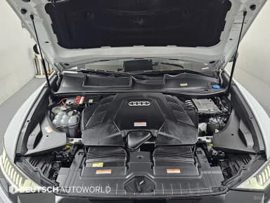 Q8 (4M)