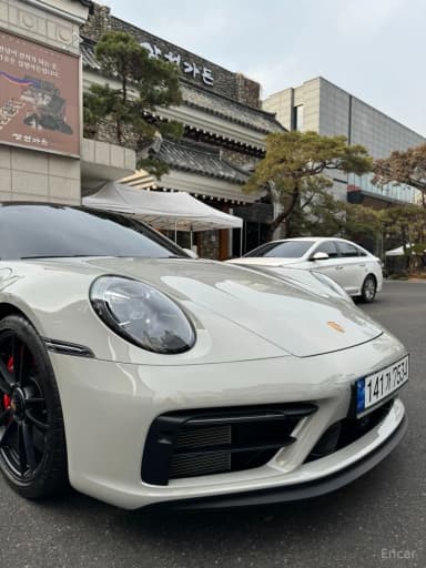 911 (992)