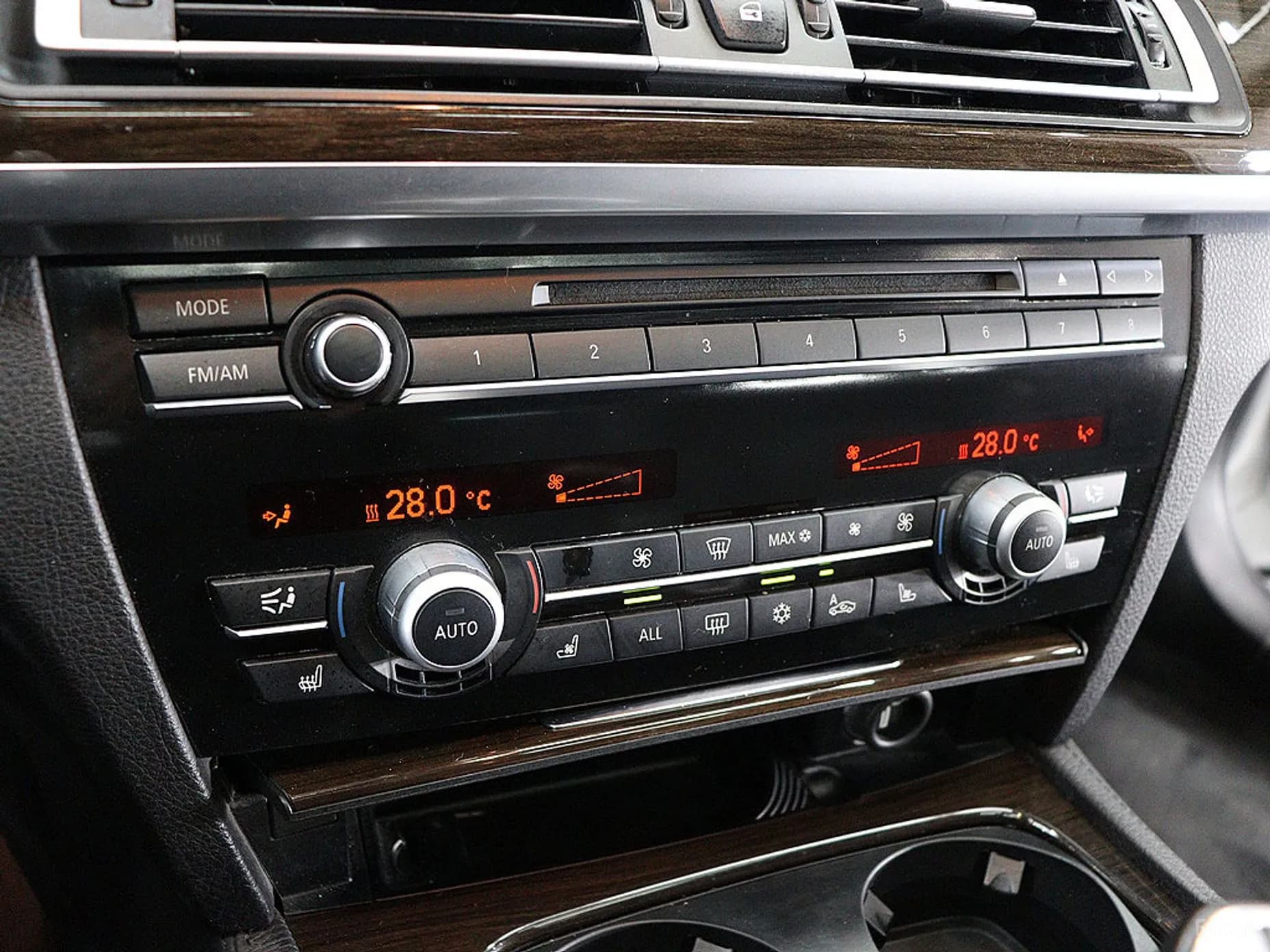 7 Series (F01)