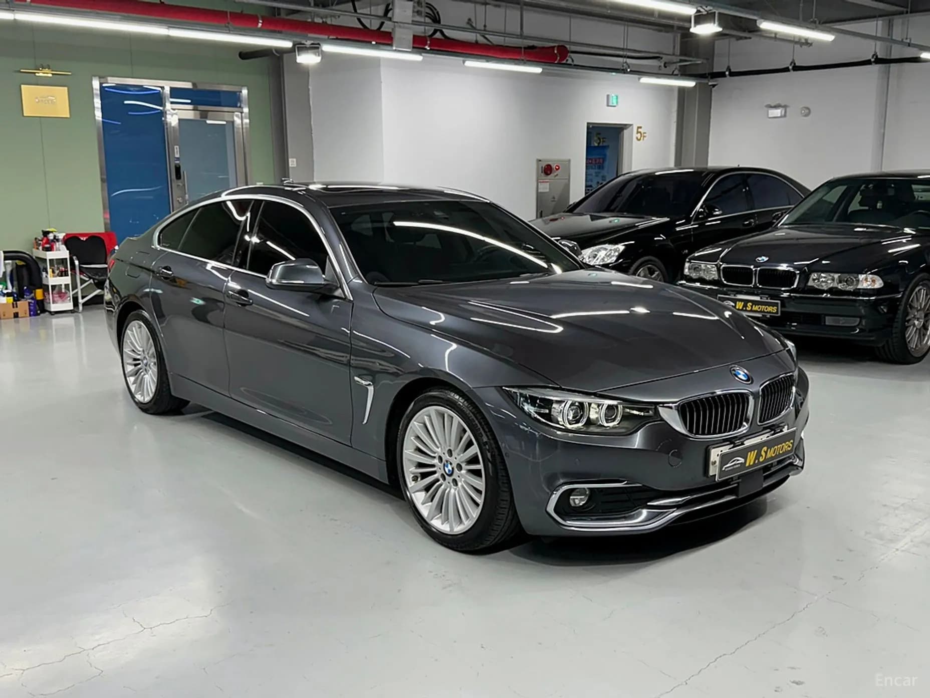 Series 4 (F32)