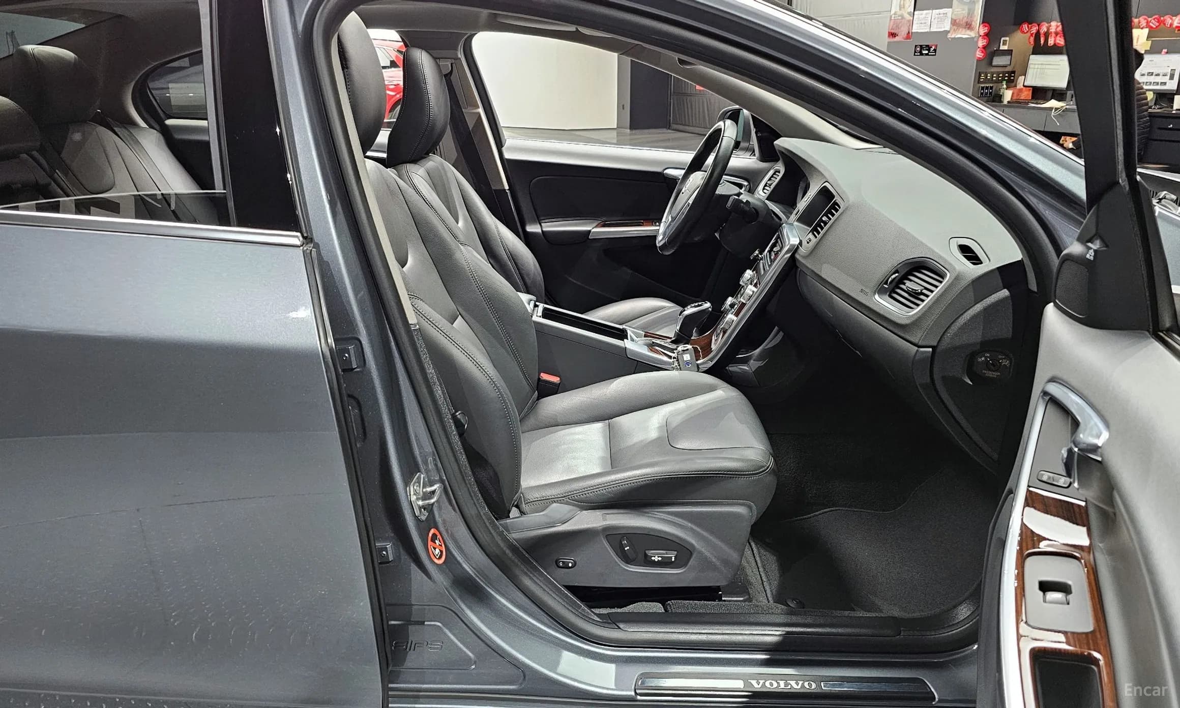 S60