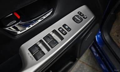 Prius V