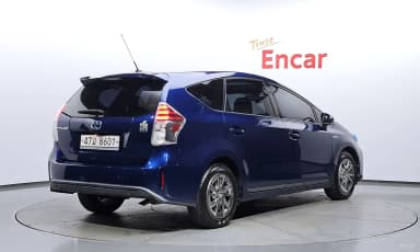 Prius V