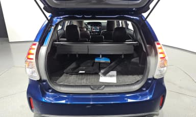Prius V