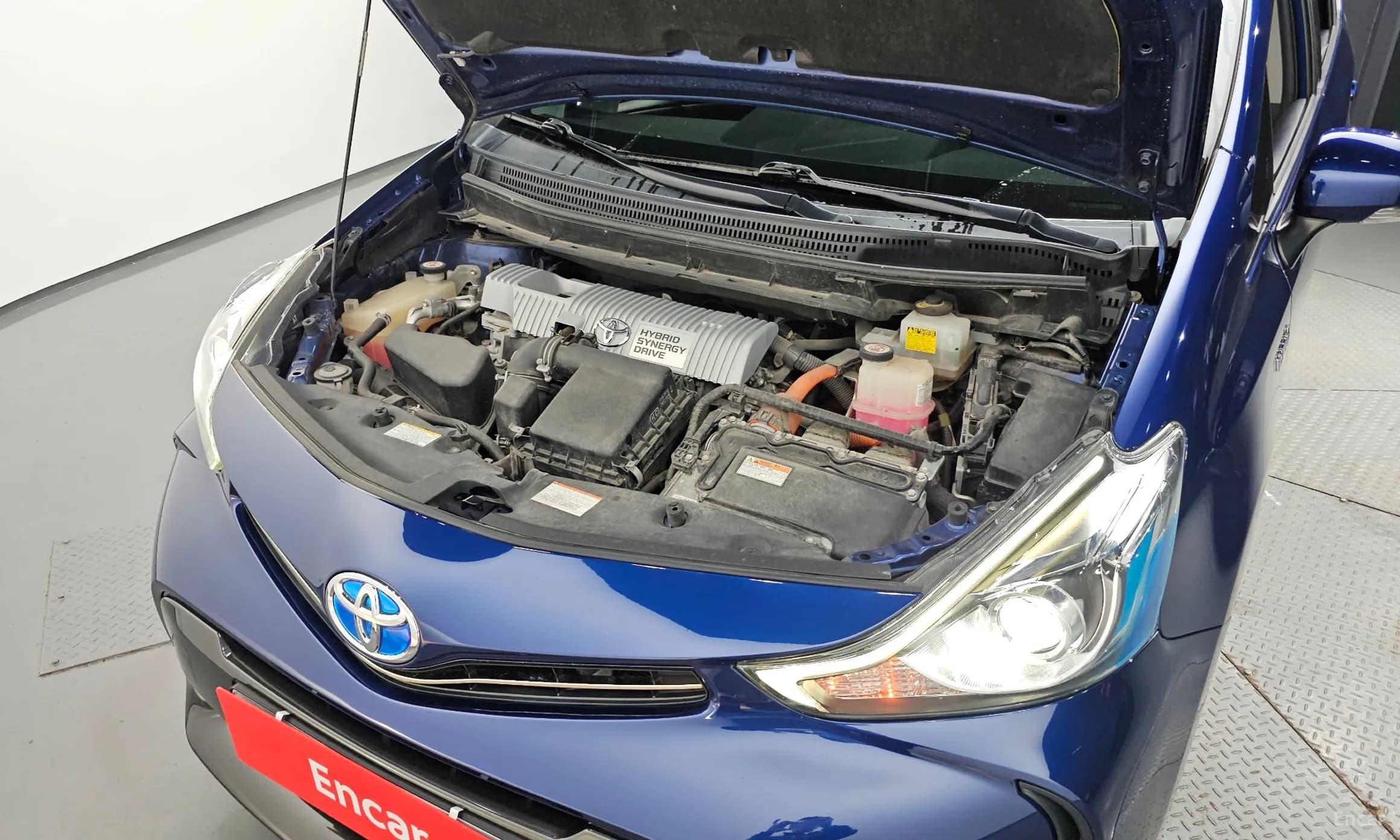 Prius V