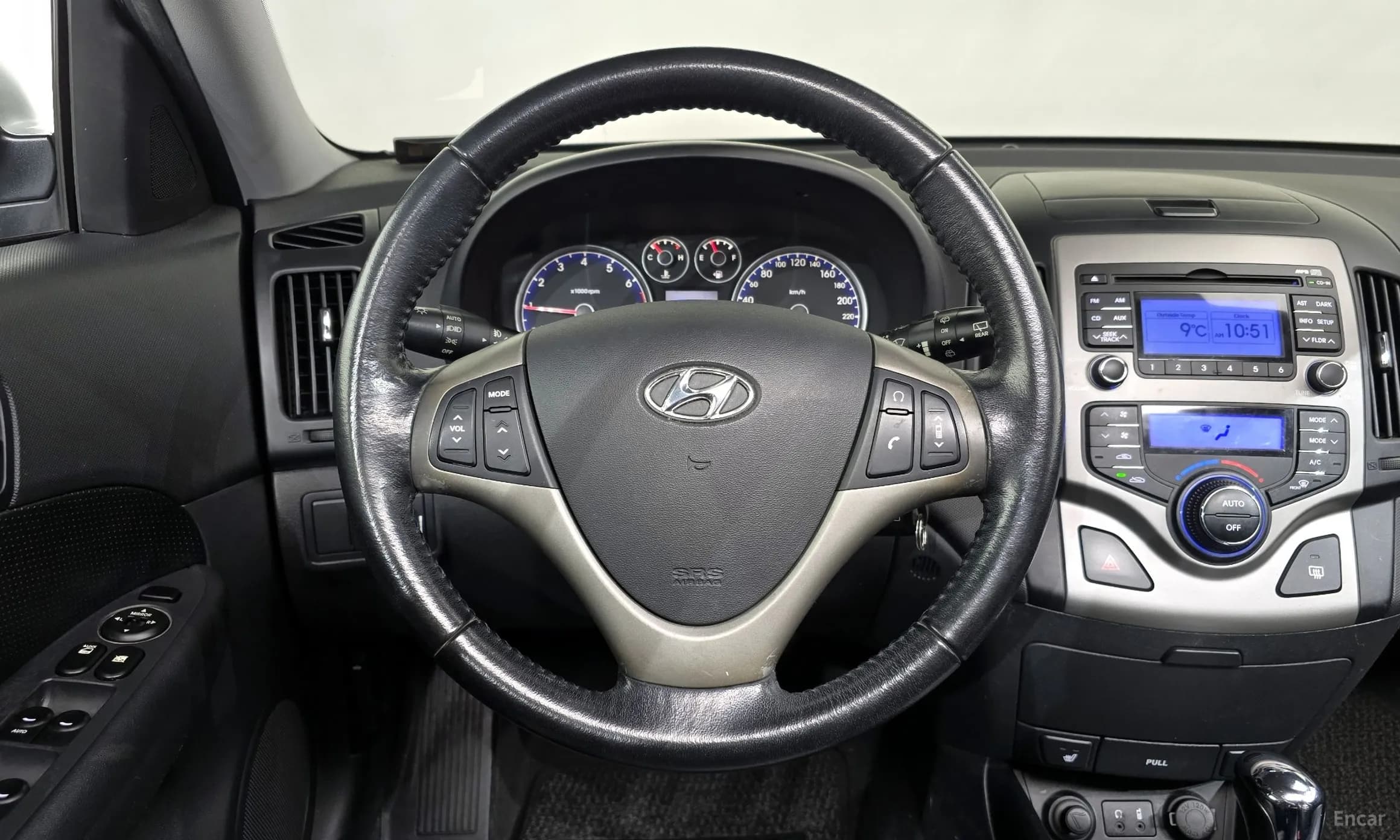 i30