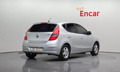 i30