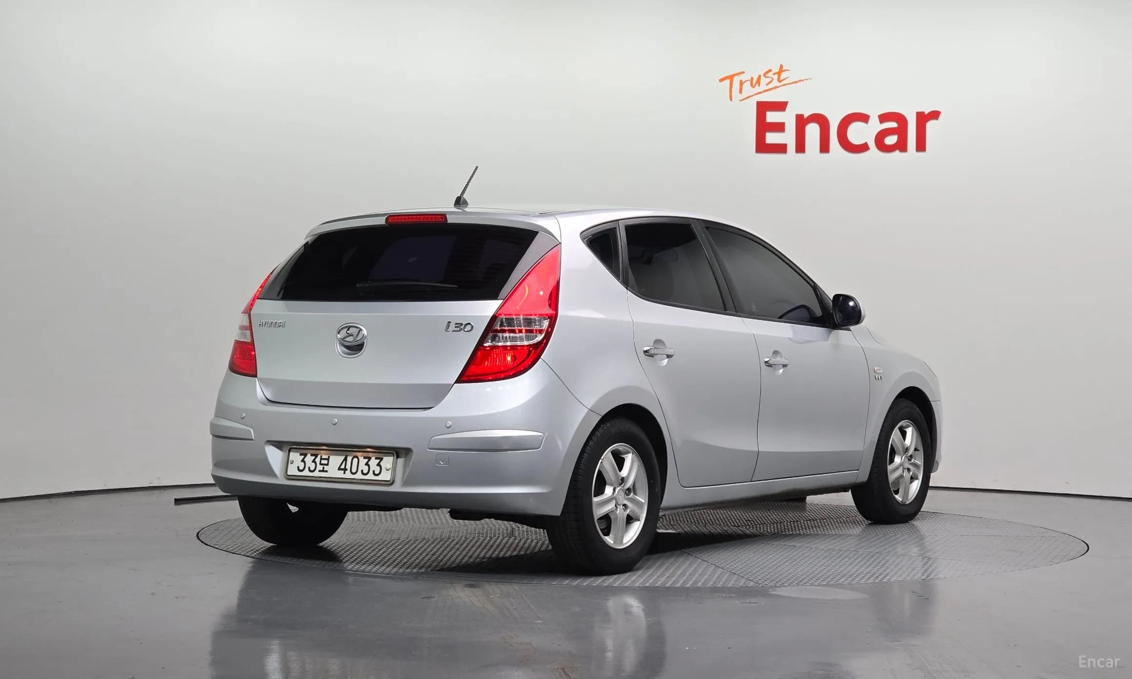 i30
