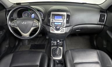 i30