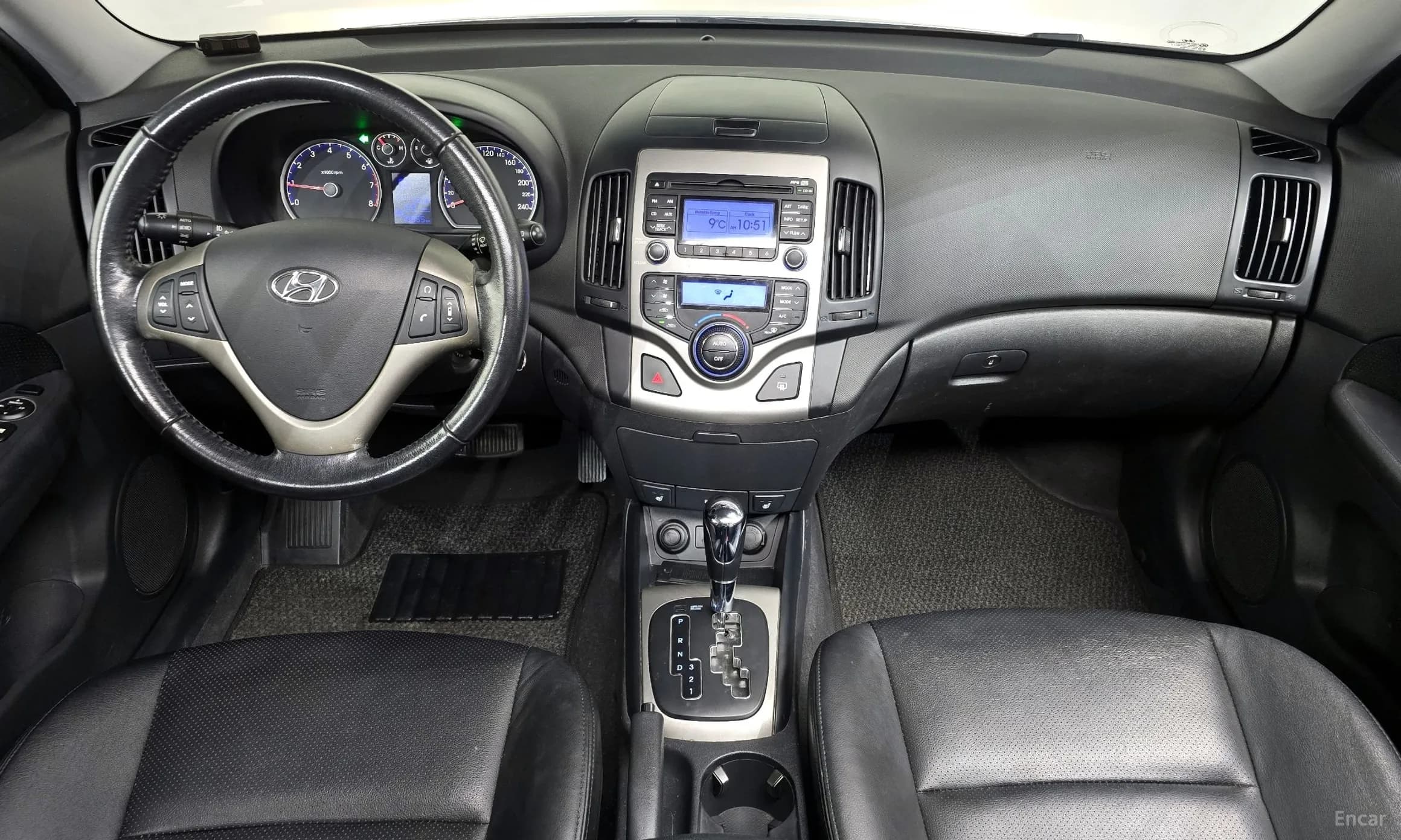 i30
