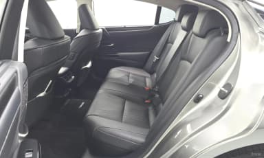 ES300h 7th Generation