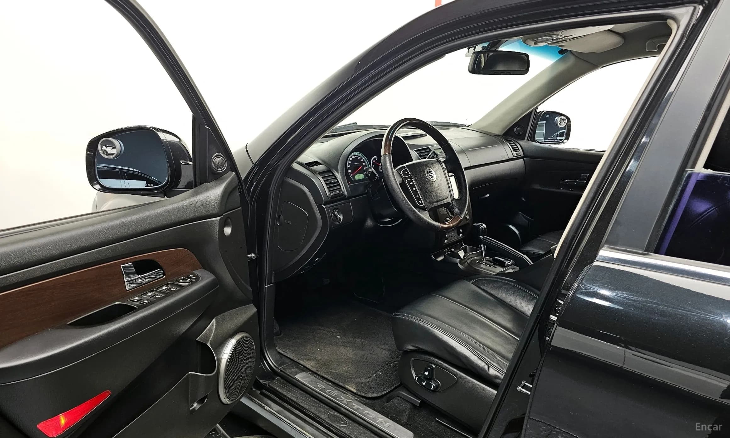 Rexton W