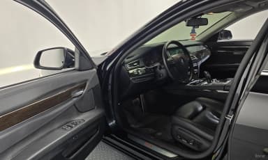 7 Series (F01)