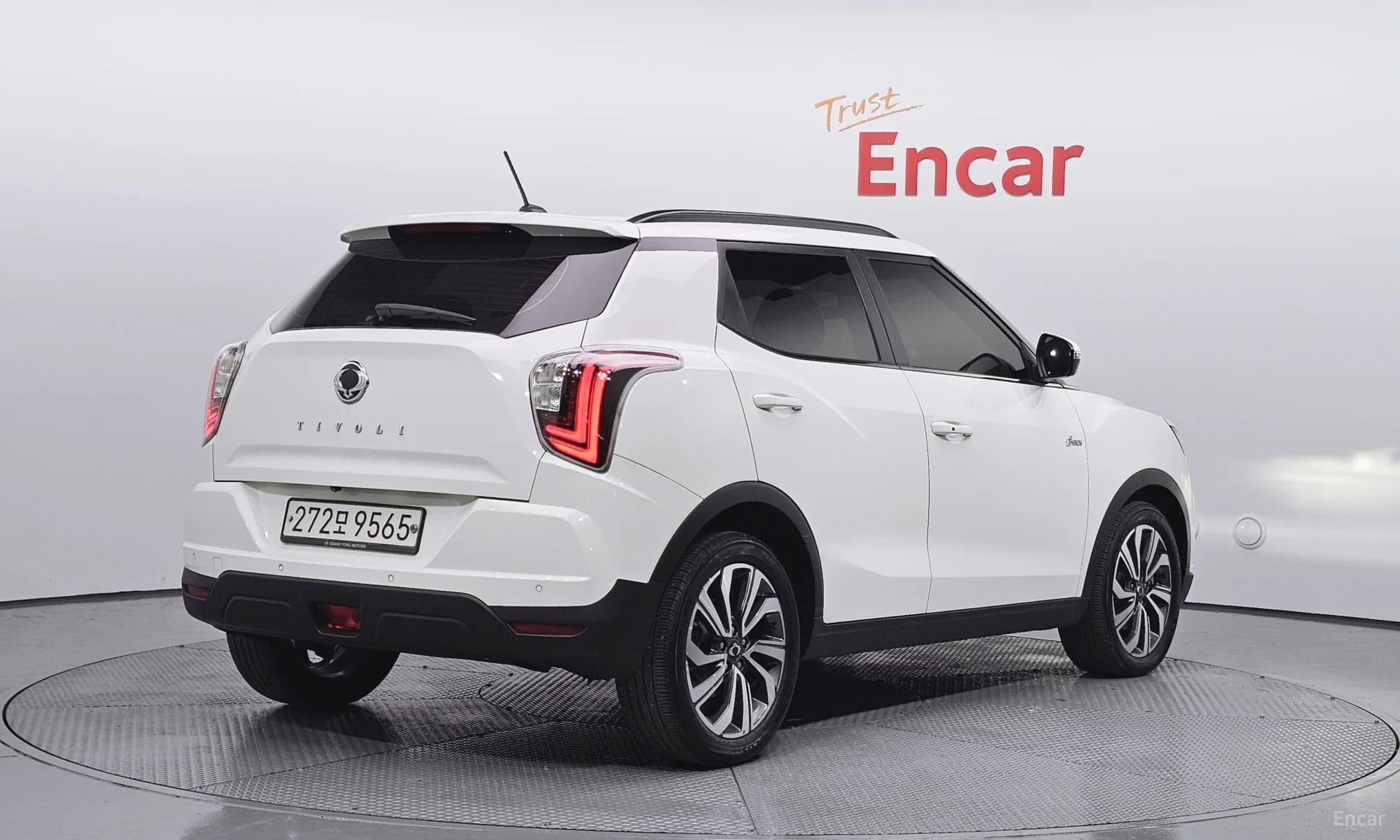 Berry New Tivoli