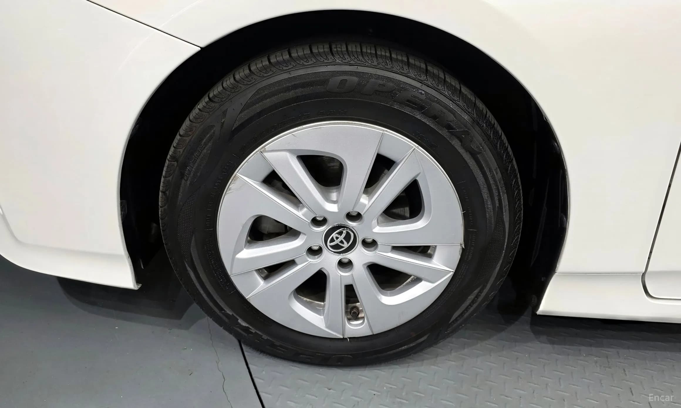 Prius 4th Generation