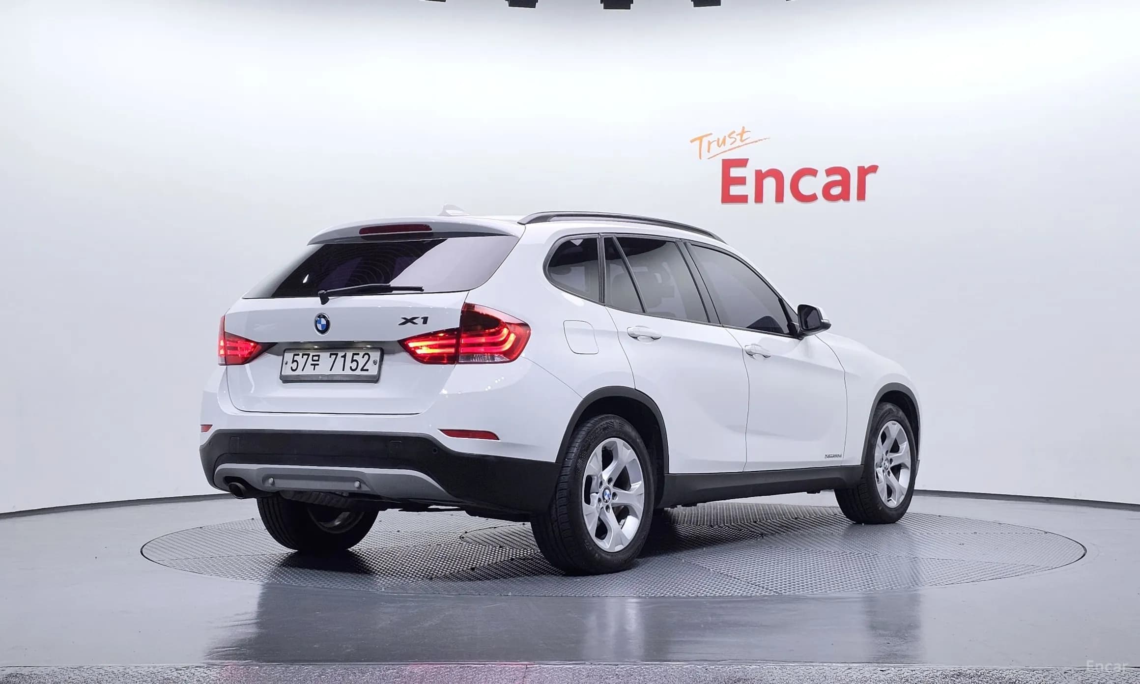 X1 (E84)
