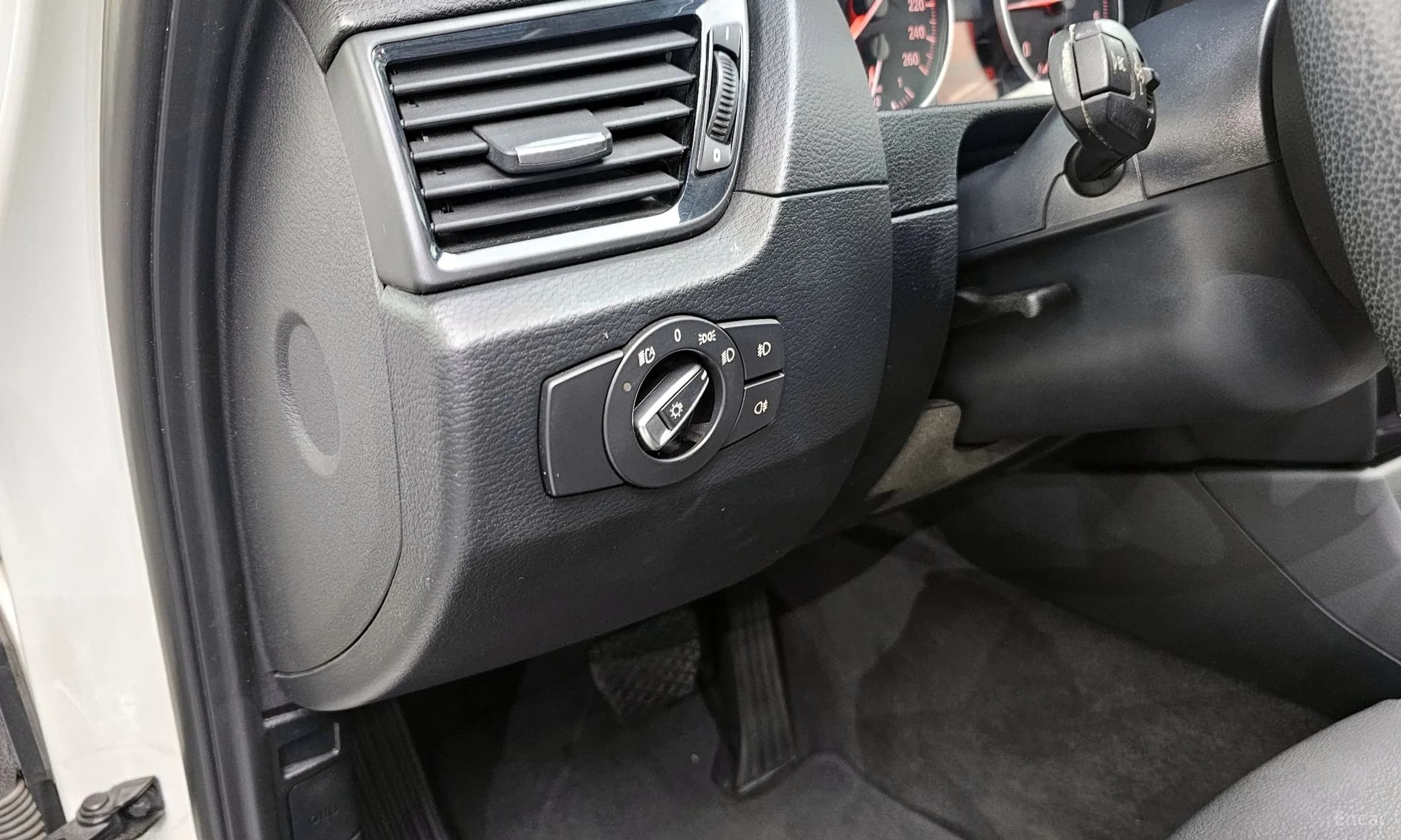 X1 (E84)
