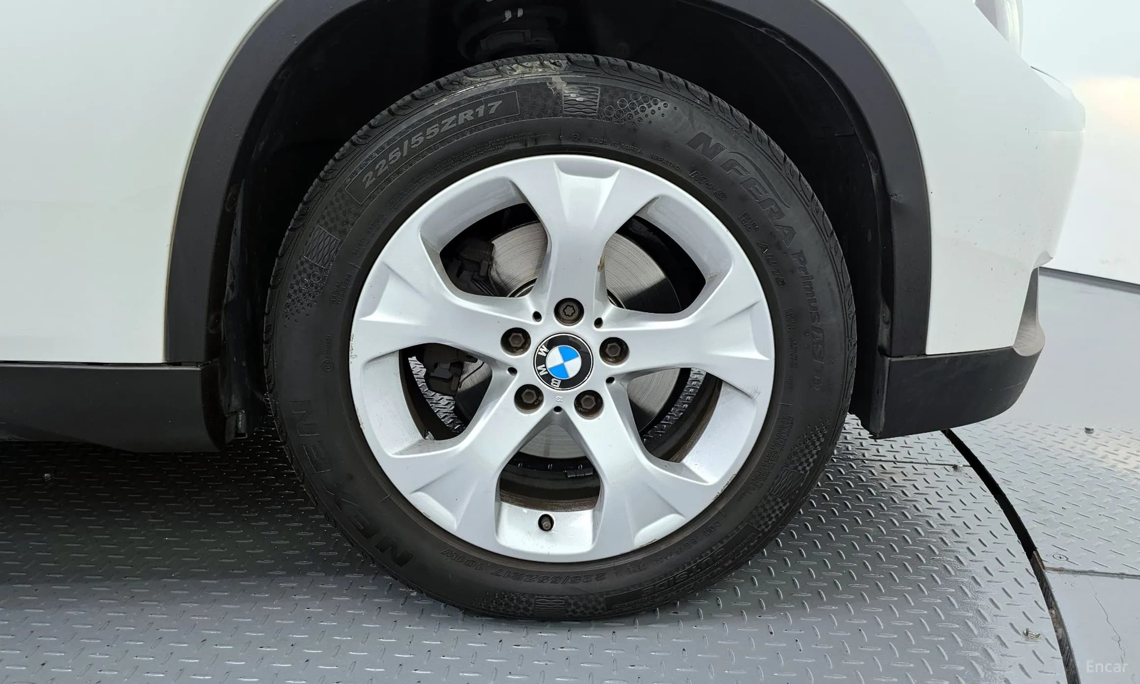 X1 (E84)